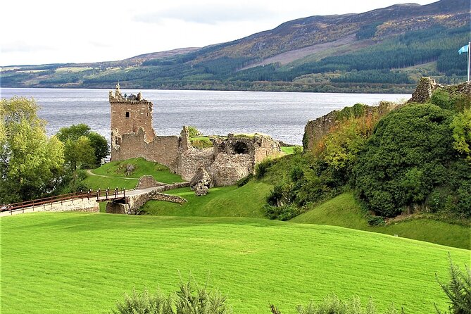 Edinburgh to Inverness Private Transfer with Tour on the way - Following the Great Glen toward Loch Ness