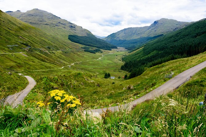 Edinburgh: West Highlands Privately Guided Day Tour in Luxury MPV - Loch Awe on the way to Inveraray