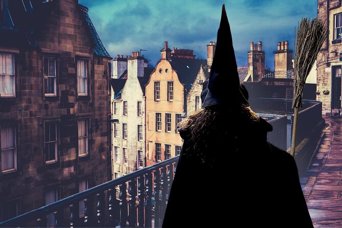 Edinburgh: Witches & Haunted History Walking Tour - Edinburgh Castle and the story of the city