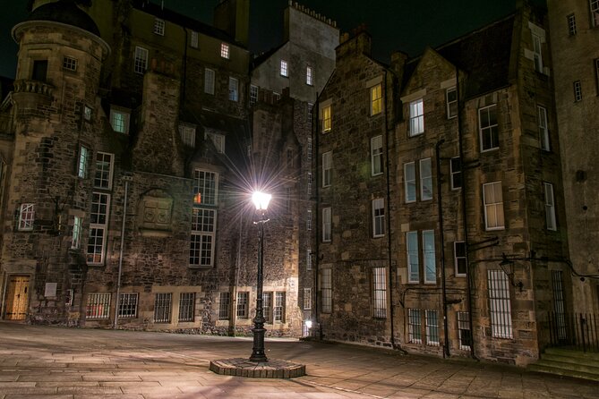 Edinburgh: Witches & Haunted History Walking Tour - The Witches Well and the cost of a forgotten story