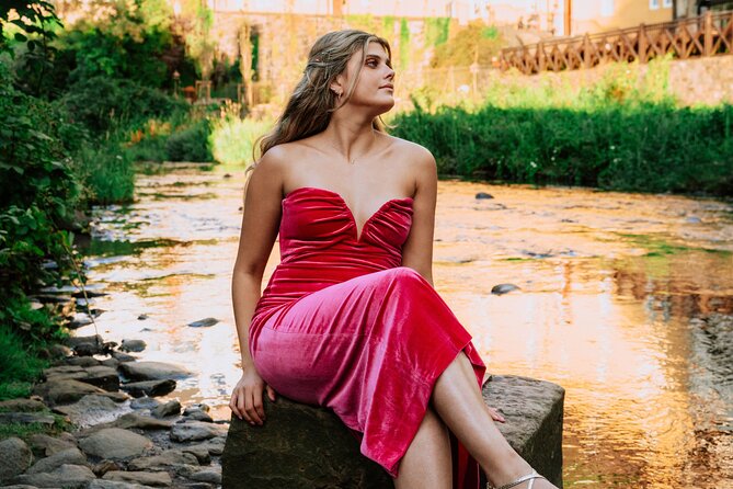 Elegant Professional Private Photoshoot Tour in Edinburgh - Dean Village: a quiet beginning by the Water of Leith