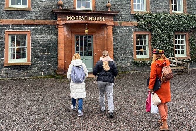 English Speaking Homestay Exploring Edinburgh and National Parks - Day 3: Edinburgh from castle to café
