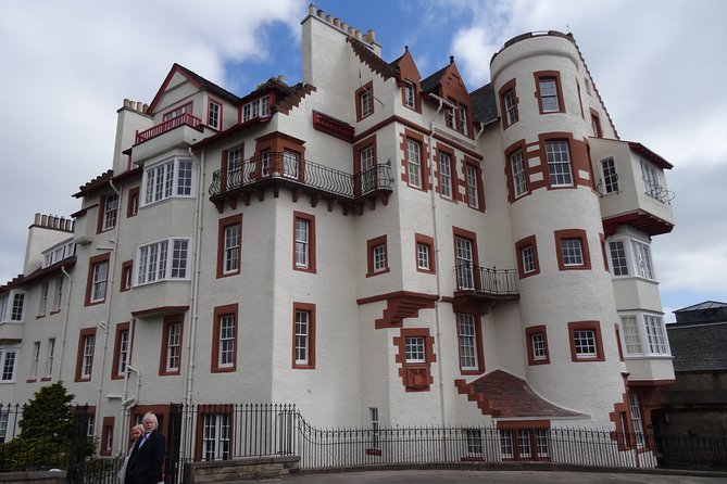 Essential Walking Tour of Edinburgh's Old Town - John Knox House corrects a familiar mistake