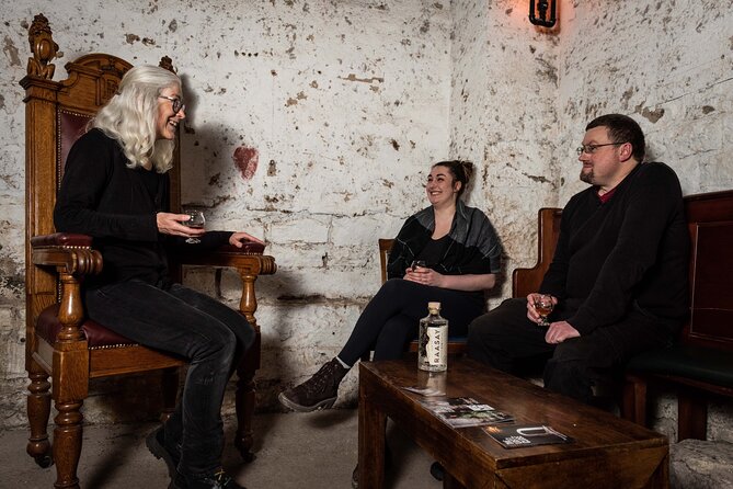 Evolution of Gin and Underground Gin Tasting in Edinburgh | 1hr - The strongest part: stories with a glass in hand