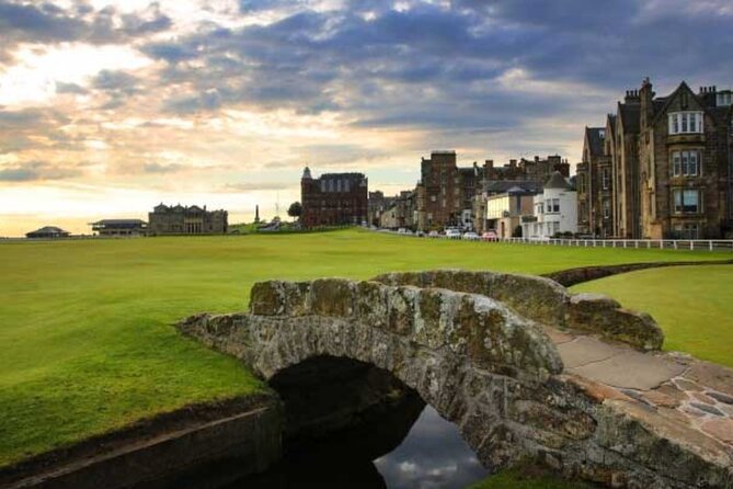 Executive transfer from Edinburgh to St Andrews. - Arriving in St Andrews, home of the Old Course