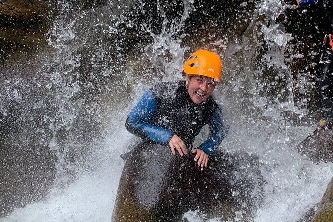 Family Gorge Walking - Guides who keep the family group moving