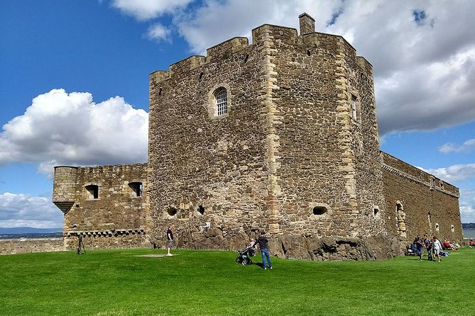 Five Outlander locations , Outlander film locations tour - Midhope Castle, the real Lallybroch