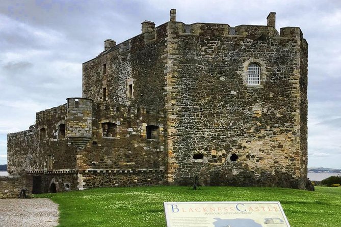 Five Outlander locations , Outlander film locations tour - Blackness Castle as Fort William