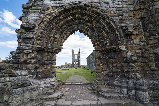 From Edinburgh: 5-Day Isle of Skye, Oban, & Highlands Tour - Day one, from the Kelpies to ancient Kilmartin Glen