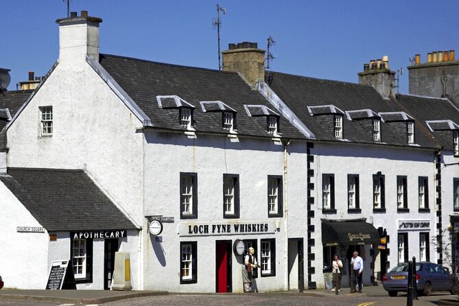 Full-Day Oban Castles and Glencoe Guided Tour from Glasgow - Kilchurn Castle and the reality of a castle photo stop