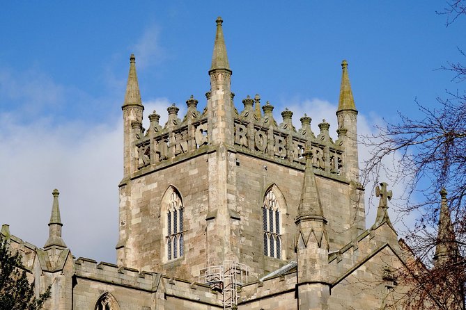 Full Day Tour to St Andrews, Dunfermline & the Fife Coast - Why this private Fife day works