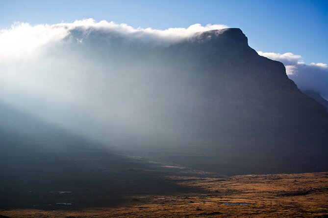 Full-Day Walking and Hiking Adventure in Quinag Mountain Range - A guide who does more than point uphill