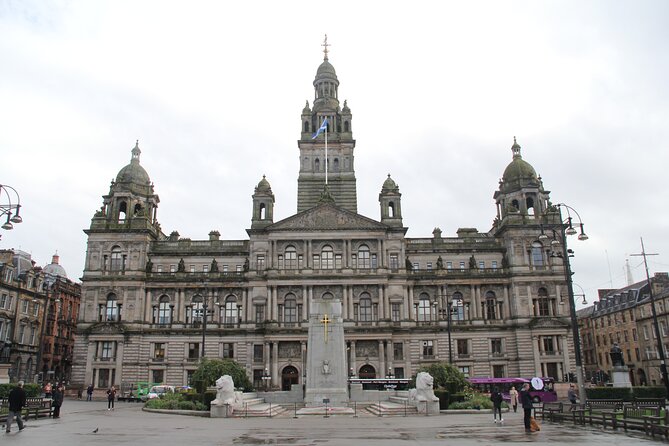Gander Walking Tours in Glasgow - Street art and Glasgow’s famous saint
