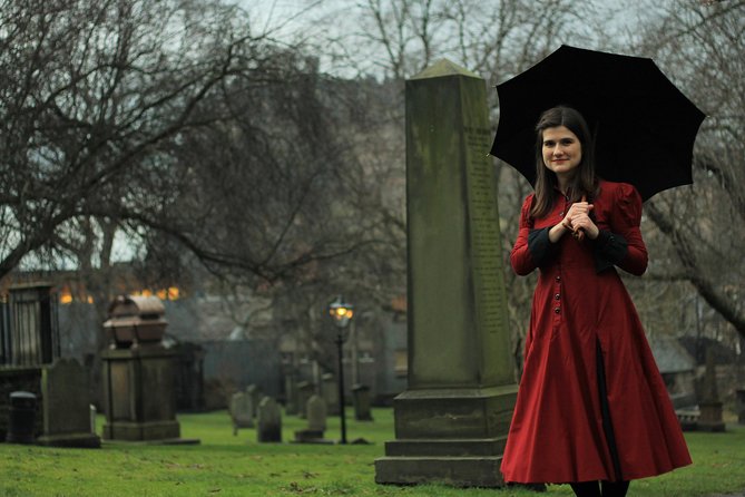 Ghost Tour in Spanish - Edinburgh Old Town after dark