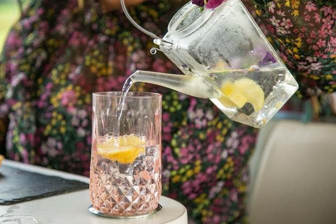 Glasgow Gin Tea Experience - The city centre route: George Square, Glasgow Cathedral, and the Necropolis