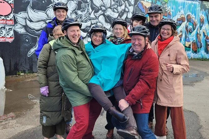 Glasgow Highlights Bike or Ebike Tour - The West End and Ashton Lane