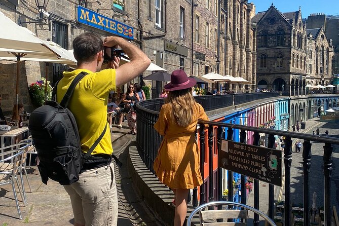 Guided 60-Minute Photography and sightseeing Tour in Edinburgh - What the guide adds beyond photography