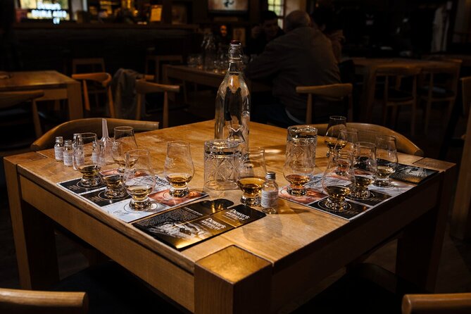 Guided Tour in Aberfeldy Distillery with Connoisseur Experience - Start with film and Dewar family history
