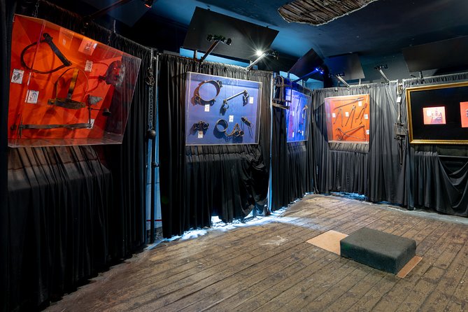 Haunted Vaults Walking Tour in Edinburgh - The guides make the biggest difference