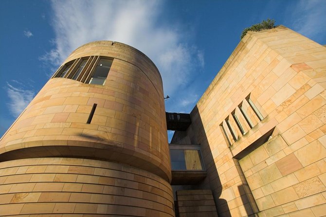 Highlights from Edinburgh’s Old Town: A Self-Guided Audio Tour - Key points to know before you go