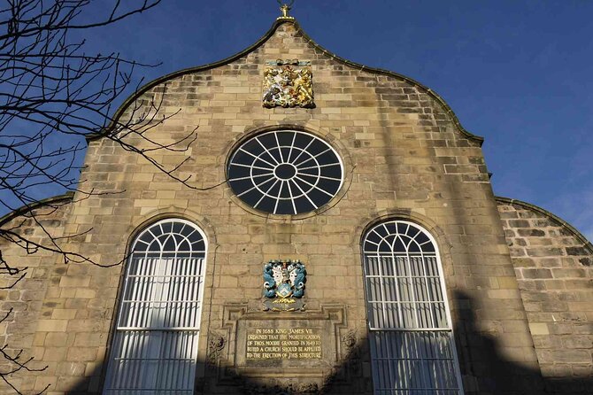 Highlights from the Royal Mile: A Self-Guided Audio Tour - Walking from the Witches Well beside Edinburgh Castle