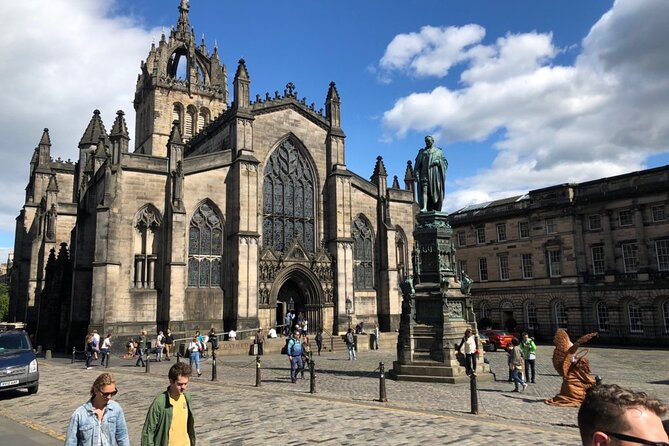 Historic Edinburgh and Rosslyn Chapel Full-Day Private Tour in a Premium Minivan - The Royal Mile from Castle Hill to Holyrood