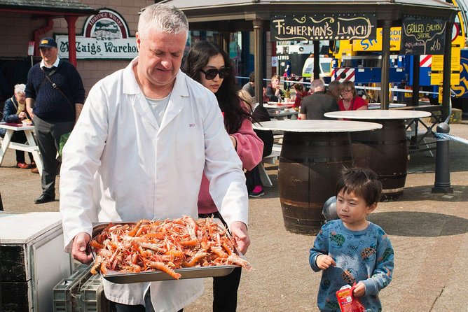 Historical Tour and Seafood Experience - Guide style makes a real difference