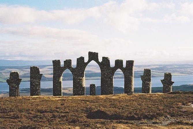 Invergordon Port PRIVATE TOUR 16 passengers MAXIMUM - Clava Cairns and the stones of 1746