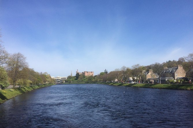 Inverness Bike Tour a 2 hours guided bike tour around the Waterways of Inverness - Riding beside the Caledonian Canal