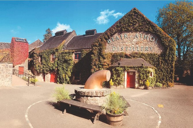 Isle of Skye & Highlands 3days / 2nights in Spanish. - Inverness and Loch Ness fill the afternoon