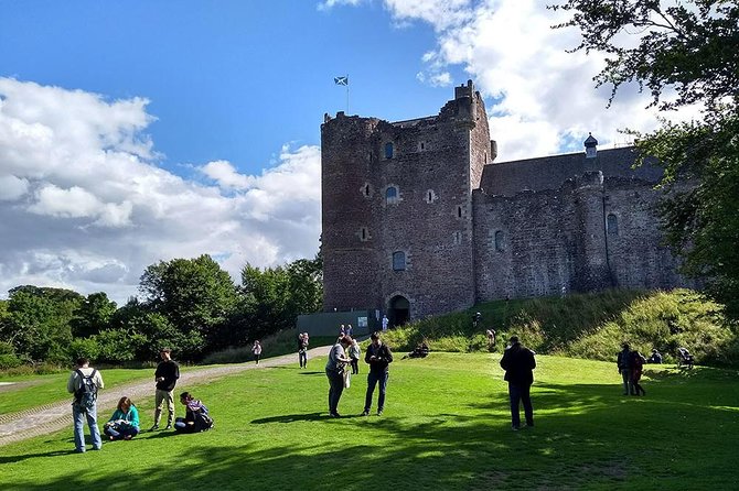 Jamie Fraser Outlander tour to Lallybroch tours Edinburgh - Three Outlander locations in one half-day