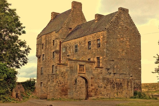 Jamie Fraser Outlander tour to Lallybroch tours Edinburgh - Timing, tickets, and the practical tradeoffs