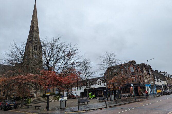 Loch Lomond, Highland Cows, Victorian Town, Castle Half-Day Tour - What the guide adds to the day