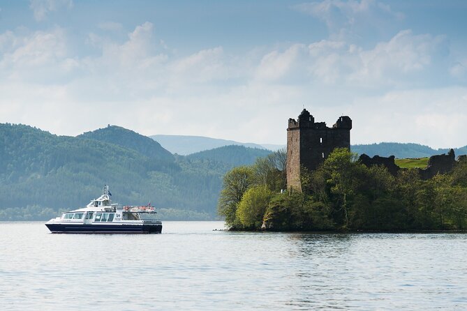 Loch Ness 1-Hour Cruise with Urquhart Castle Views - Why Loch Ness looks better from a boat