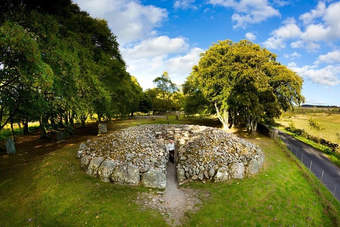Loch Ness Cruise, Outlander & Urquhart Castle Tour from Inverness - Cruising Loch Ness to Urquhart Castle