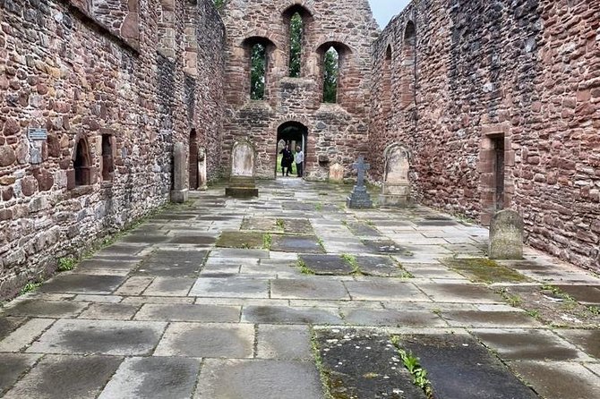 Loch Ness,Culloden Battlefield,Cawdor Castle & Much More From Inverness City - Reaching Loch Ness and Urquhart Castle