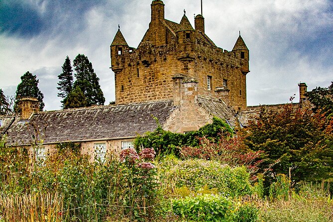 Loch Ness , Outlander , Inverness Castle , Clava and Culloden - Guides, vehicles, and the shore-excursion details