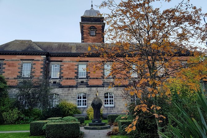 Made in Dundee: A Self-Guided Audio Tour - Finishing with the Lemmings statues