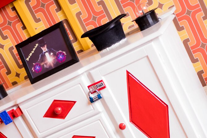 Magicians Heist Private Escape Room in Glasgow - Why the puzzles work well for a group