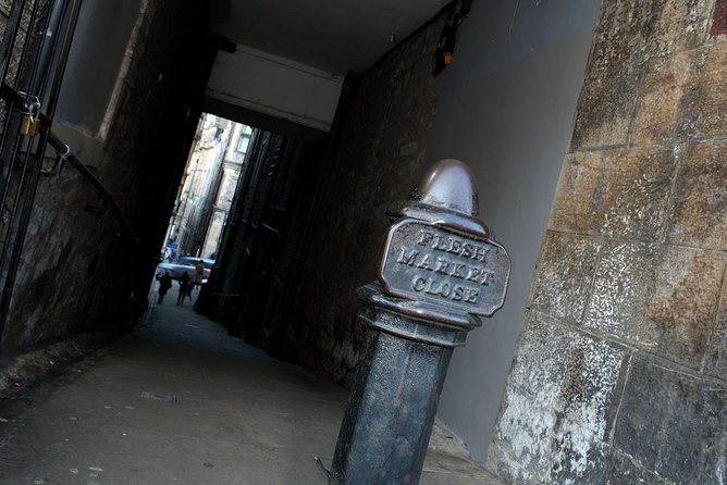 Multi-Sensory Haunted Underground Vaults Tour in Edinburgh - Timing, meeting point, and cancellation rules