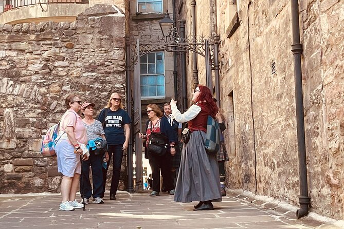 Old Town Walking Tour - Starting beneath St Giles’ Cathedral