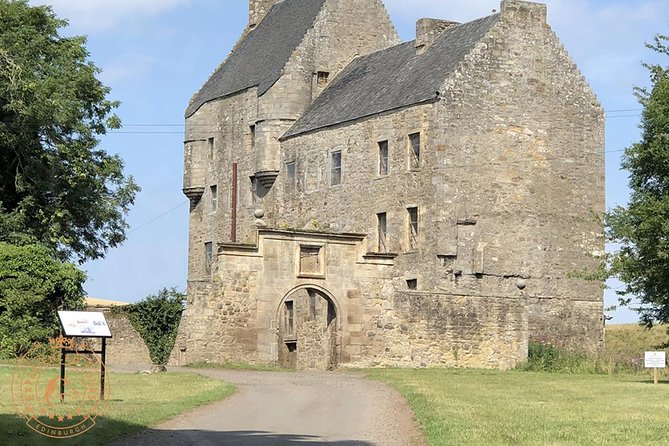 Outlander locations experience, Private Tour in a premium Minivan - Doune Castle, the unmistakable Castle Leoch