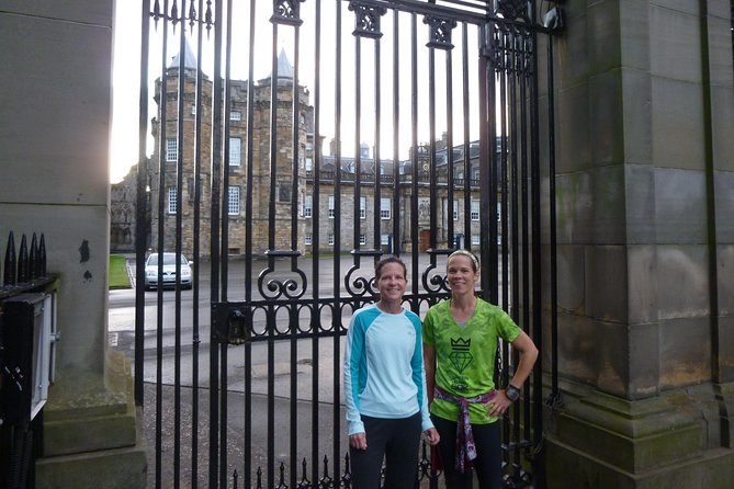 Panoramic Running Tour of Edinburgh - Royal architecture and darker Edinburgh stories