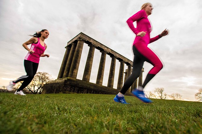 Panoramic Running Tour of Edinburgh - Edinburgh Castle from the Royal Mile