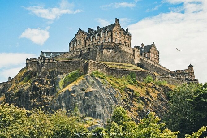 Private 4h Walking Tour in Edinburgh with Edinburgh Castle Tour - Edinburgh Castle: the included finale