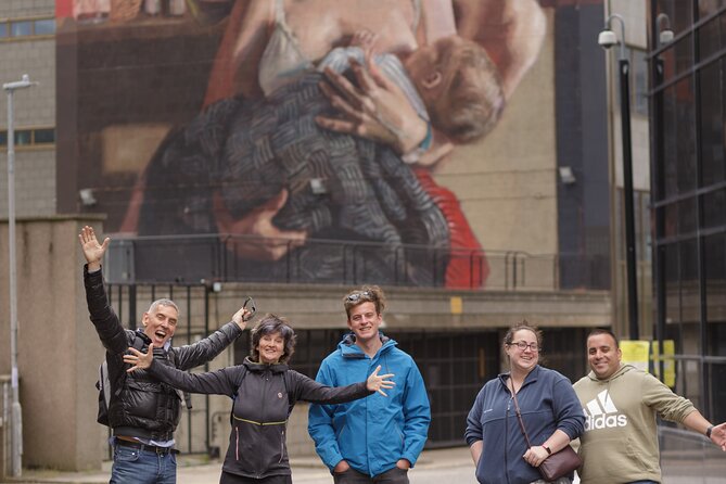 Private Aberdeen City Walking Tour - Starting at Marischal College and the Robert the Bruce Statue