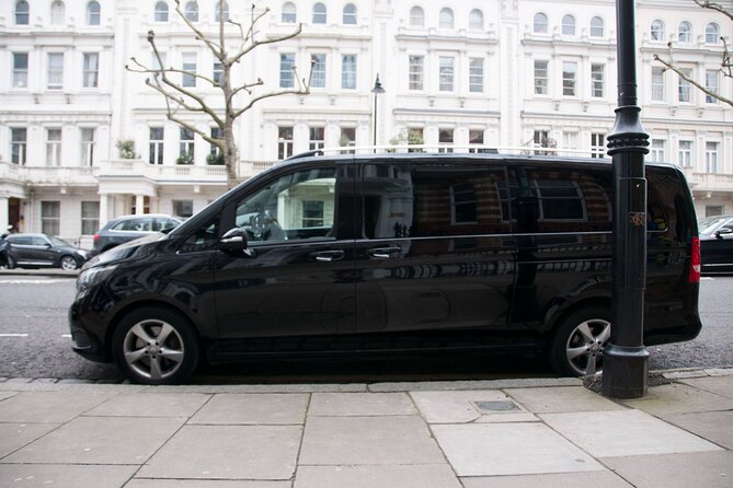 Private Edinburgh Departure Transfer - Hotel / Accommodation to Airport - Leaving Edinburgh from Your Hotel Door