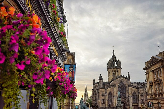 Private Edinburgh driving tour - Edinburgh Castle views and a choice about going inside