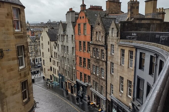Private Edinburgh Full Day Guided Tour in a Black Cab LEVC TX - New Town, Old Town, and the Royal Mile