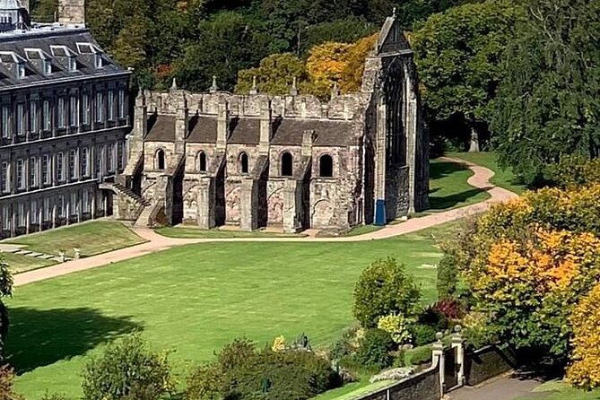 Private Edinburgh Full Day Guided Tour in a Black Cab LEVC TX - Duddingston Kirk and a quieter Edinburgh